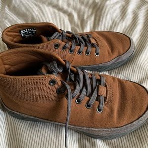 Canvas Brown NoBull trainer // midtops